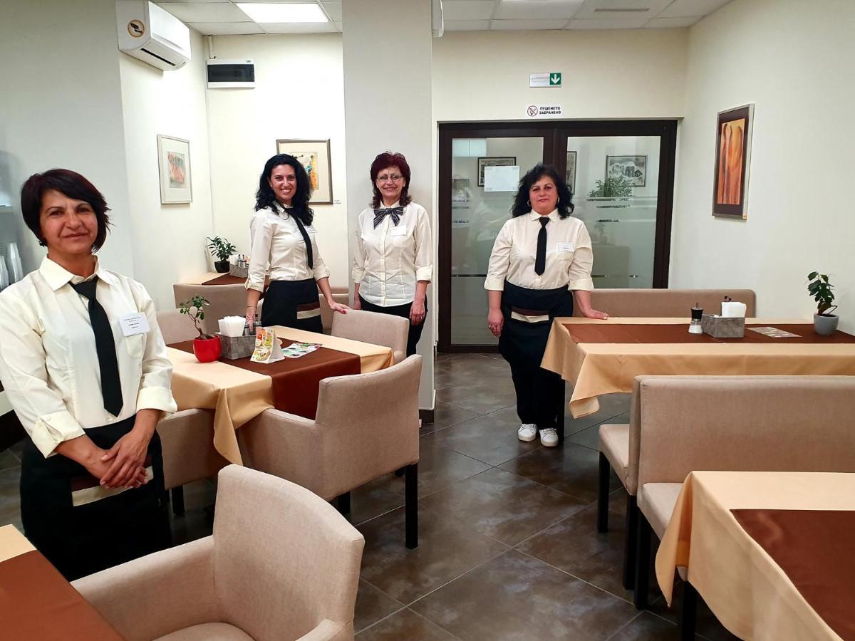 Хотел-клиника Д-р Гечеви Павел баня Екстериор снимка